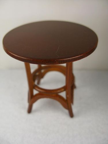 Thonet table